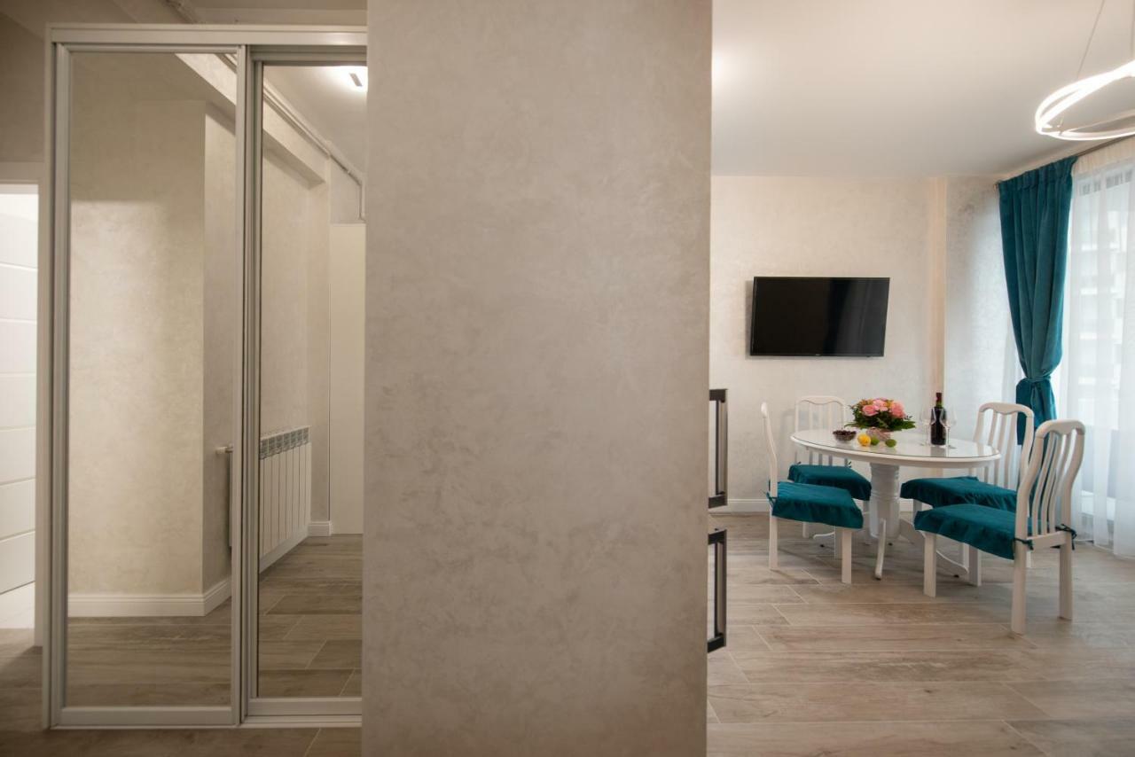 Luxury By The Sea Apartment Mamaia