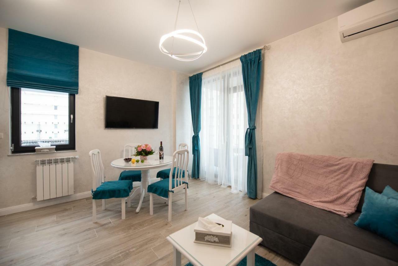 Apartment Luxury By The Sea